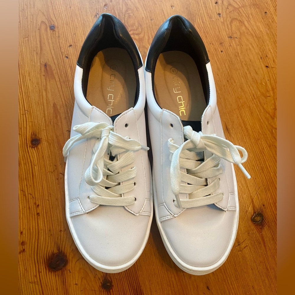 City Chic sneakers